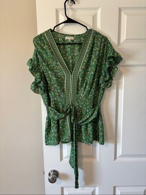 Max Studio Green Floral Tie-Front V-Neck Blouse